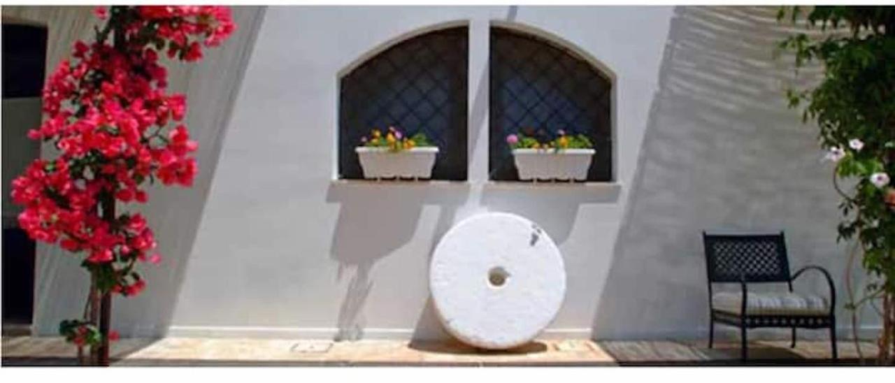 Room In Bb - Stunning Quadruple Room In Ancient Masseria Near The Sea In A Quiet Olive Trees Ostuni Exterior photo