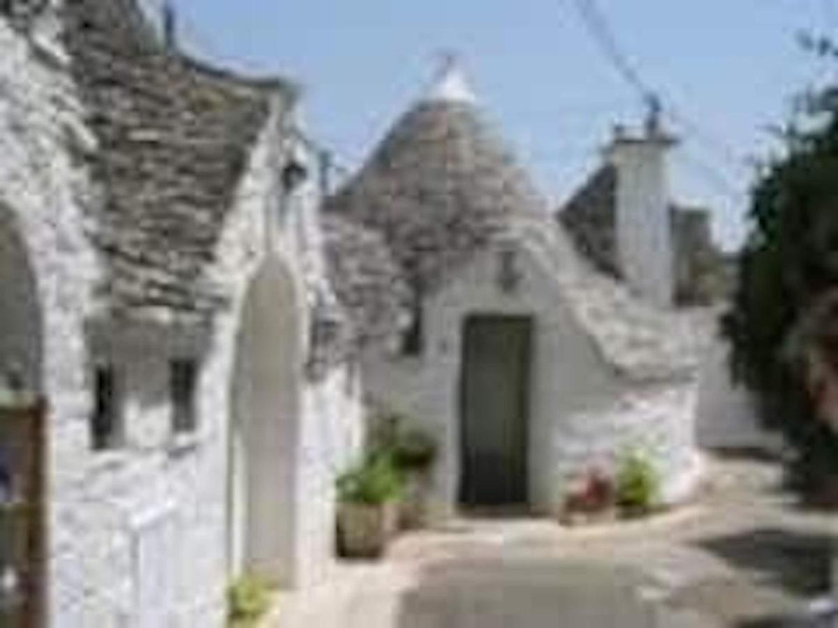 Room In Bb - Stunning Quadruple Room In Ancient Masseria Near The Sea In A Quiet Olive Trees Ostuni Exterior photo